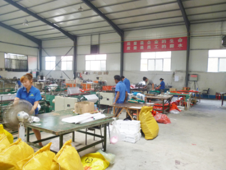 制(zhi)袋車間(jiān)